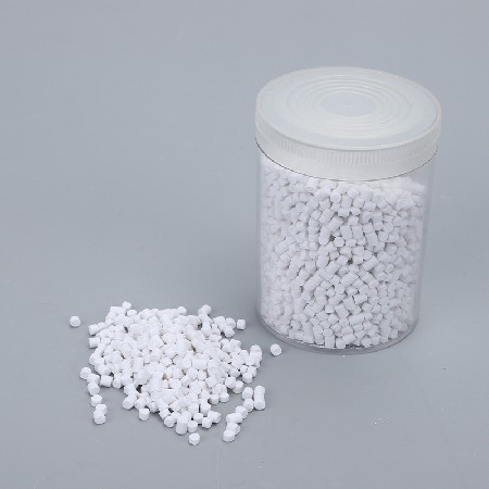 White PVC extruded pellets
