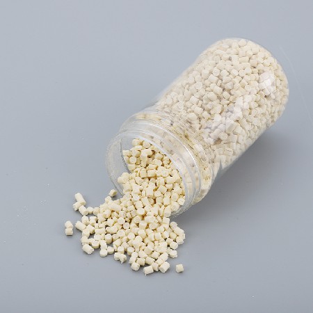 Raw material particles for PVC extrusion